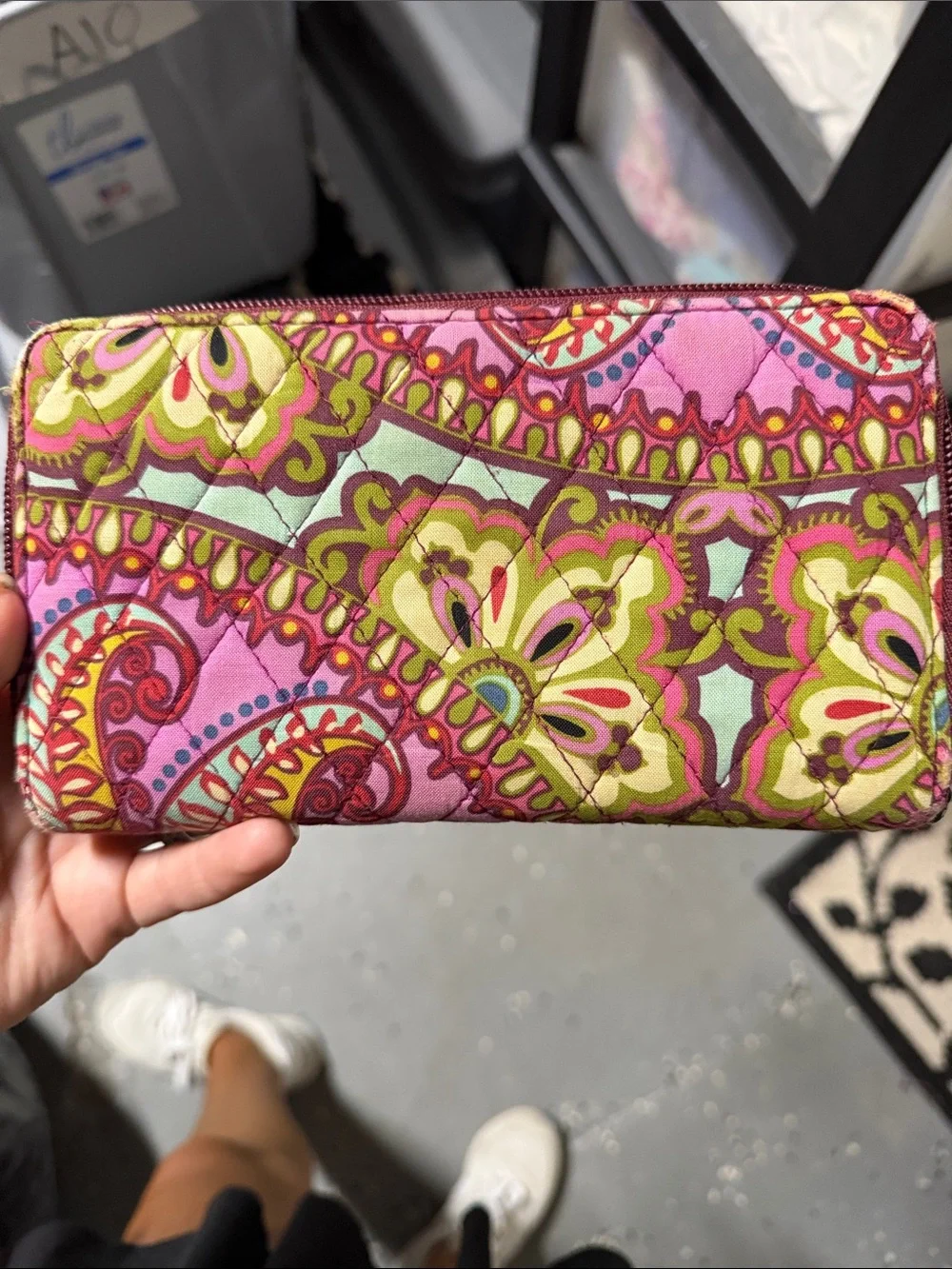Vera Bradley Pink Green Paisley Quilted Zip Wallet - Picture 1 of 3